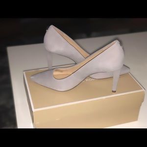 Classy heel new with tag